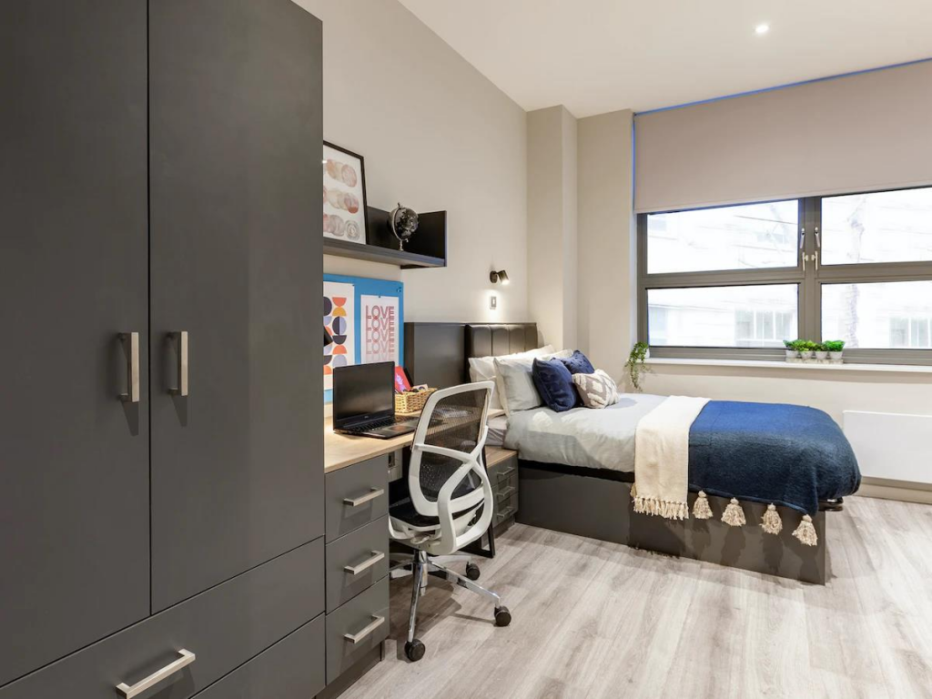Studio flat for rent