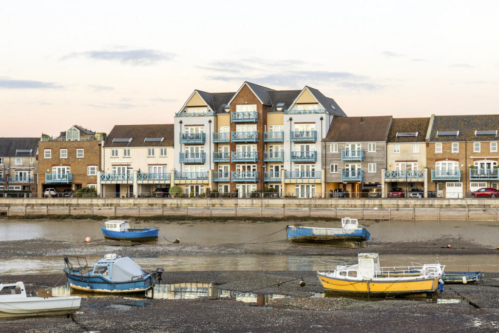 Main image of property: Broad Reach Mews, Shoreham-by-sea, BN43