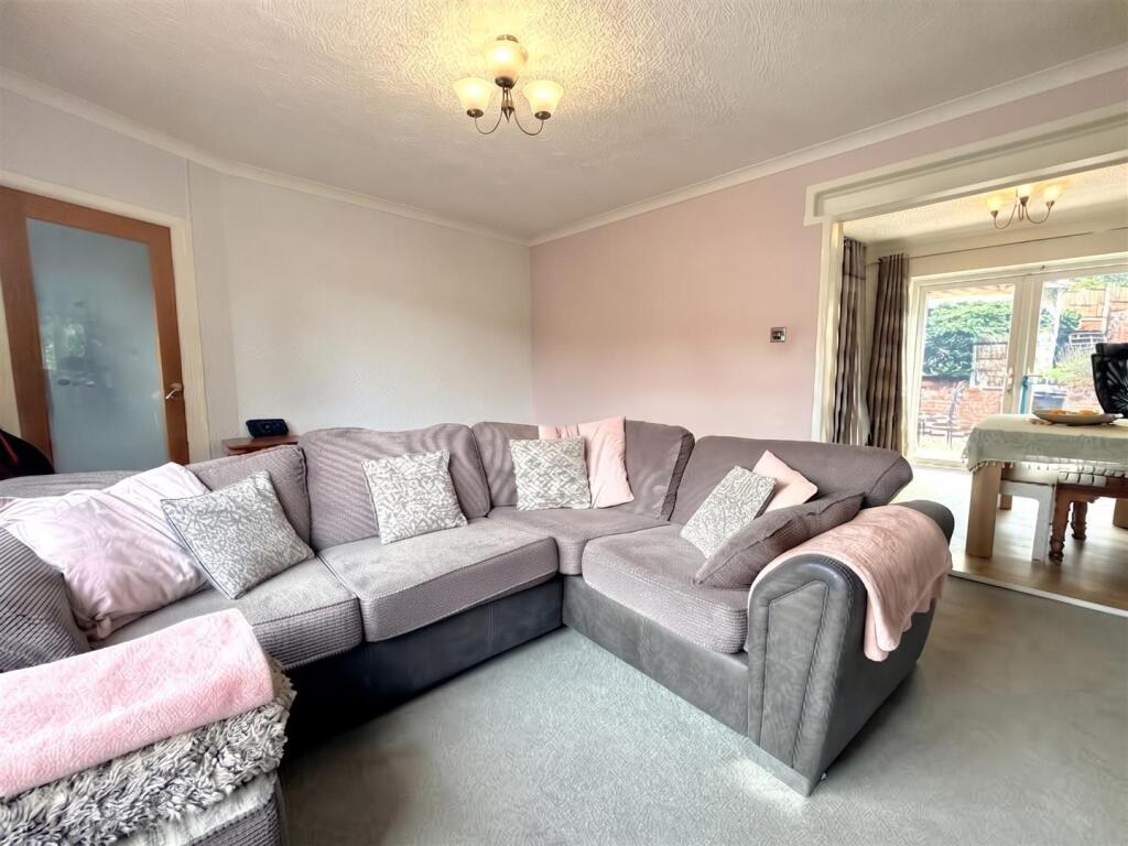 House in Trafford, Greater Manchester - More