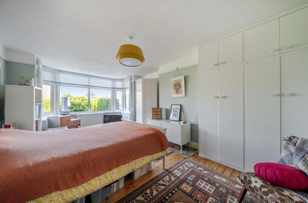 Apartment in Brighton - More