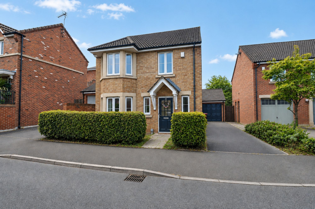 Main image of property: Clipson Crest, Barton-Upon-Humber, DN18