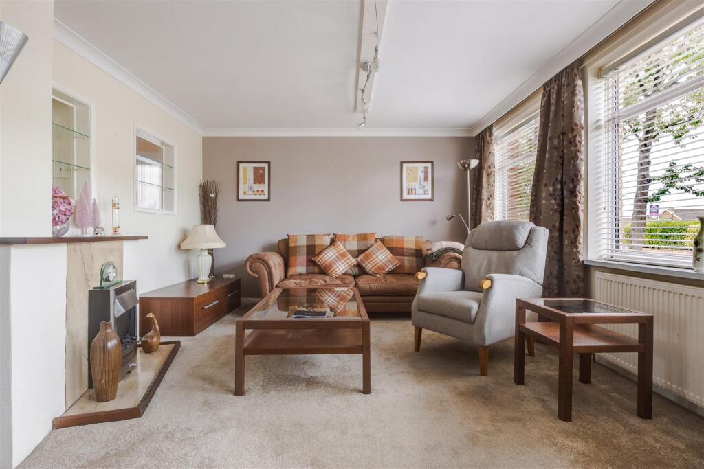 House in Scunthorpe, Yaddlethorpe, Bottesford - View 2