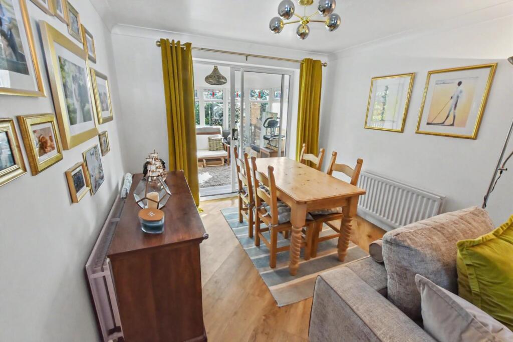 House in Wootton, Wootton Fields - View 4