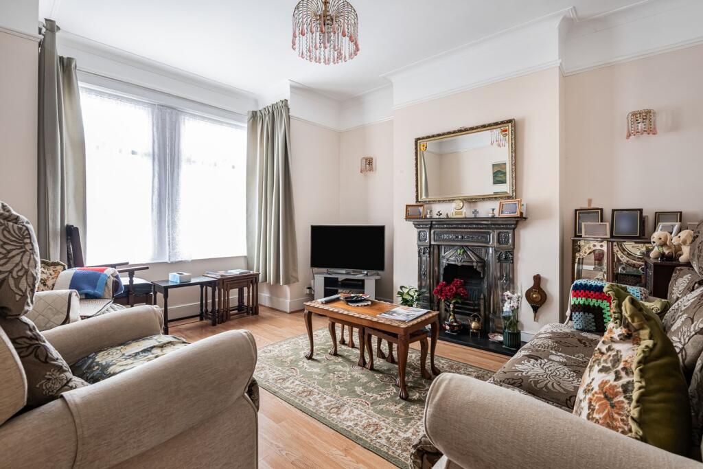 Mervyn Road, Northfields, Ealing, W13 photo 2