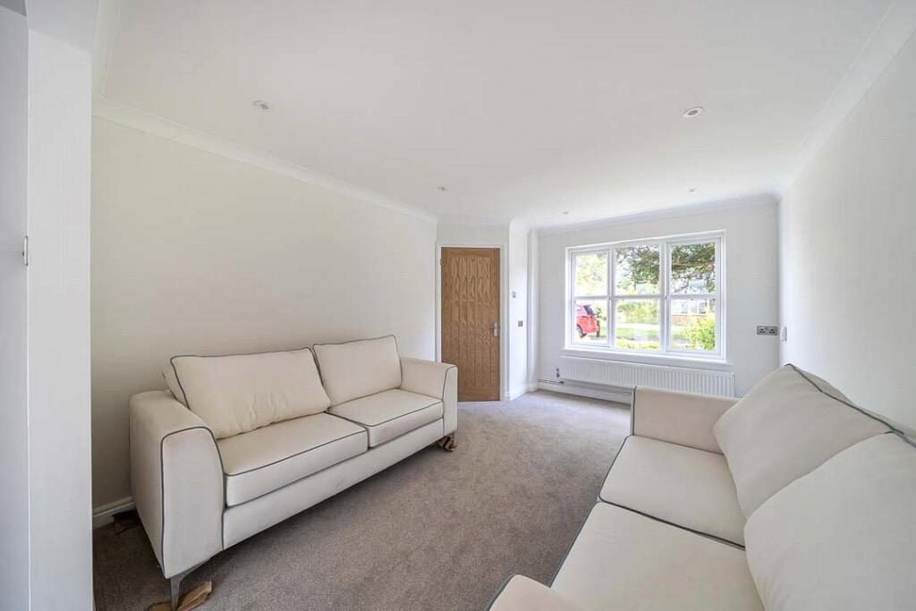 Marriot Terrace, Cedars Village, Chorleywood, Hertfordshire, WD3 photo 3