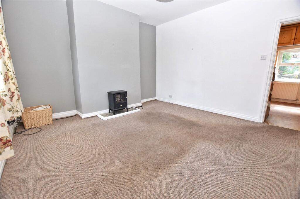 House in High Peak, Charlesworth - View 3