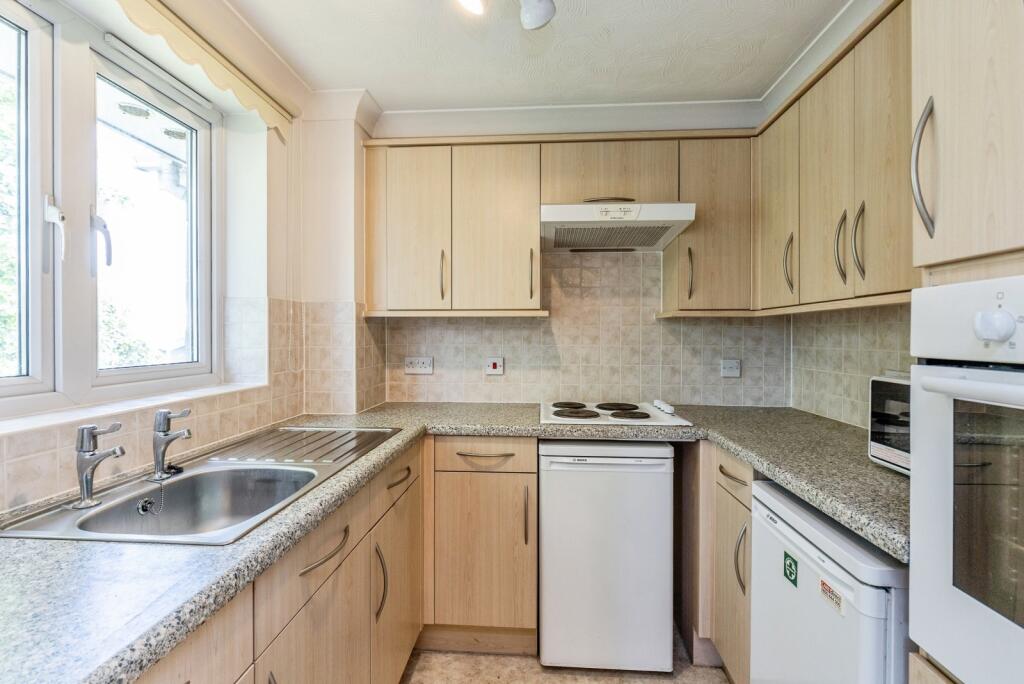 Apartment in Bristol, Woodhill - View 5