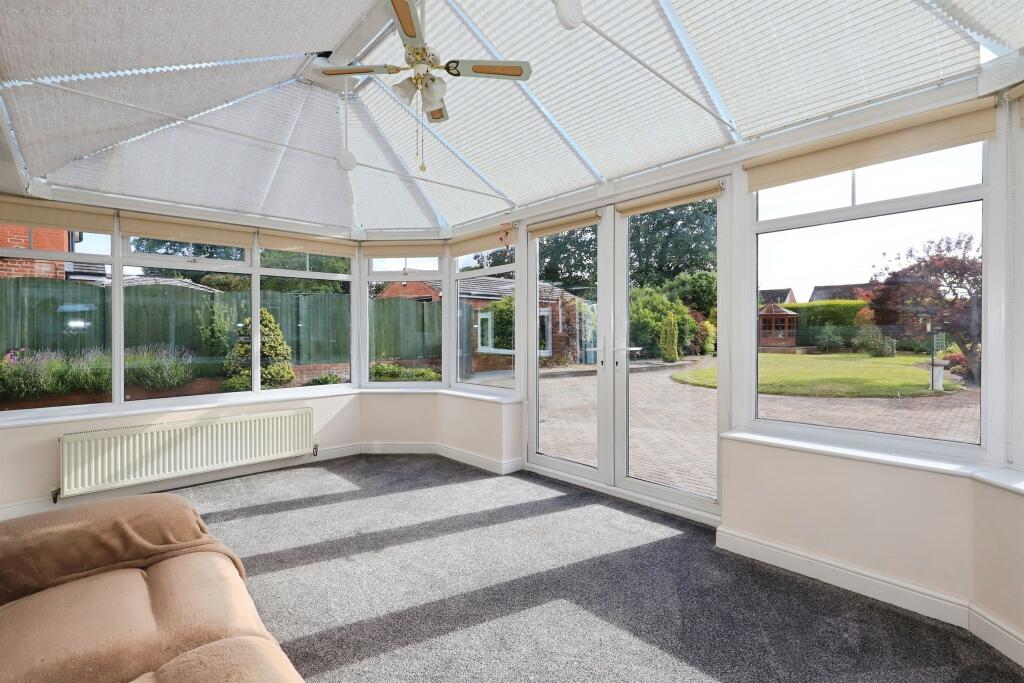 Summer Hill Avenue, Kidderminster - More