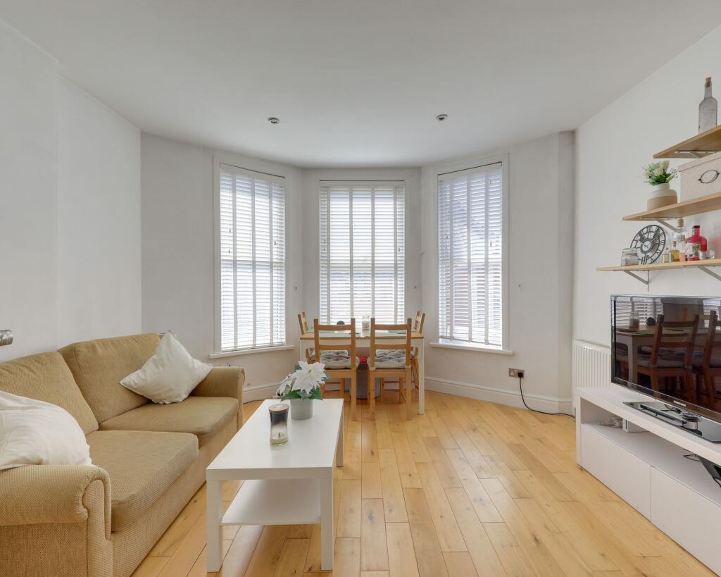 Apartment in London - View 2
