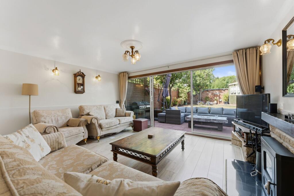 House in Leicester - More