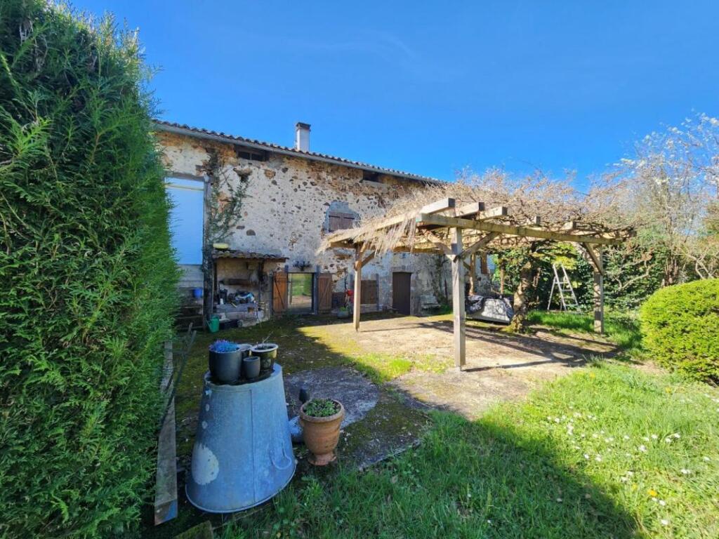 Main image of property: Poitou-Charentes, Charente, Brillac