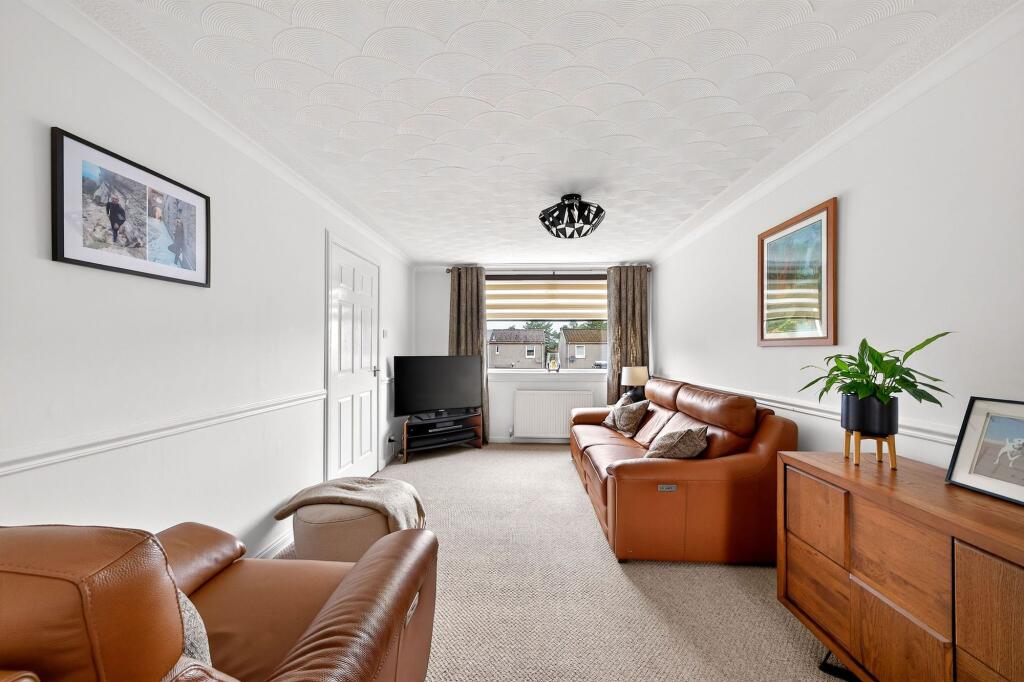 House in Livingston, Adambrae - View 3