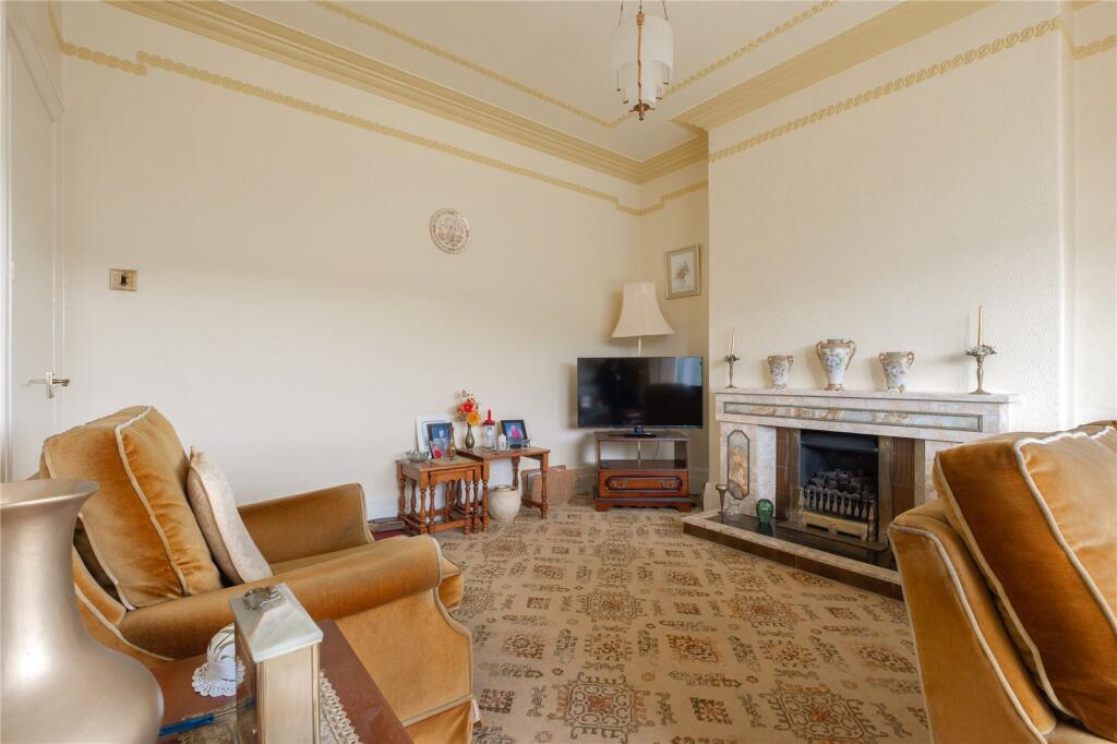 House in Huddersfield, Slaithwaite - More