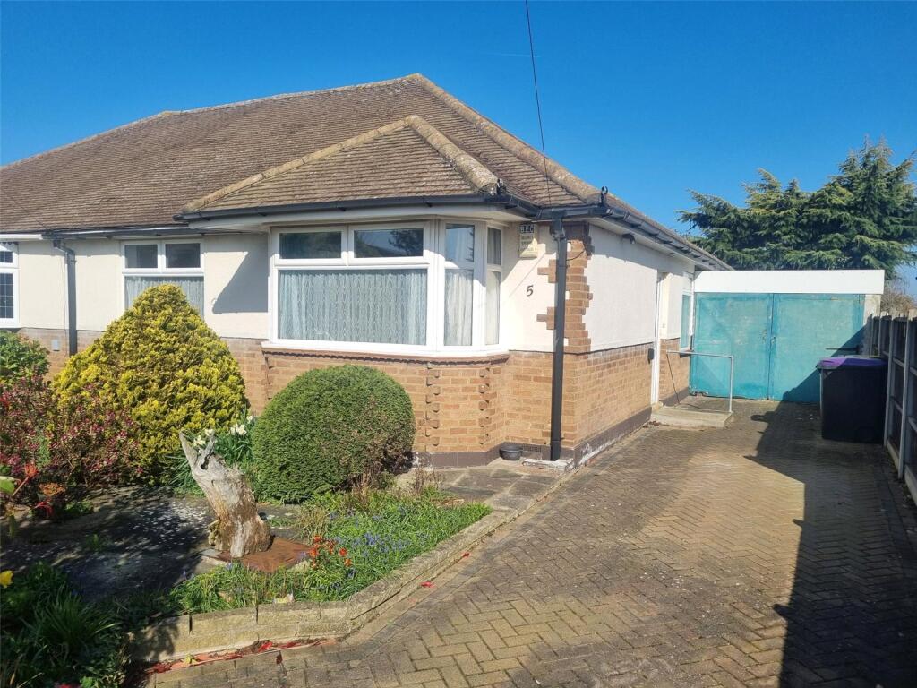 Main image of property: Warwick Close, Rayleigh, Essex, SS6