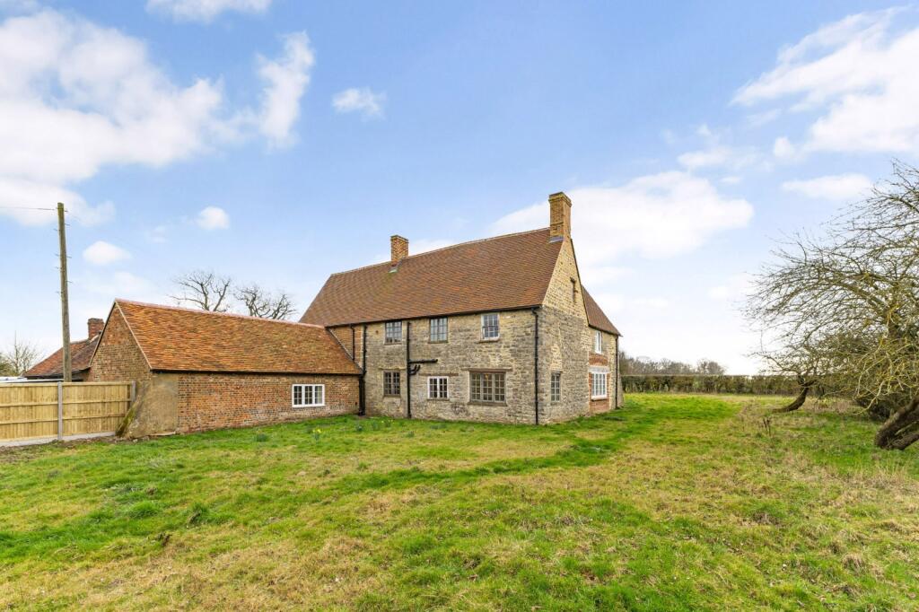 Main image of property: Calvert Road, Steeple Claydon, Buckingham, Buckinghamshire