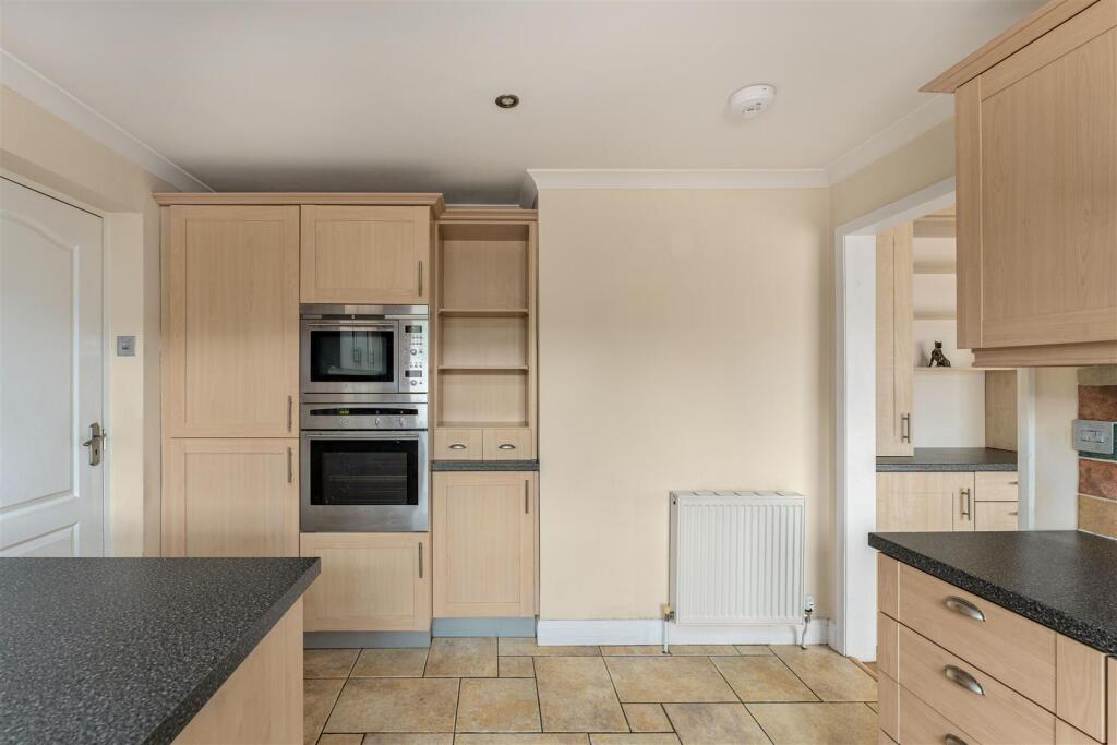 House in Middleton Cheney, West Northamptonshire - View 4