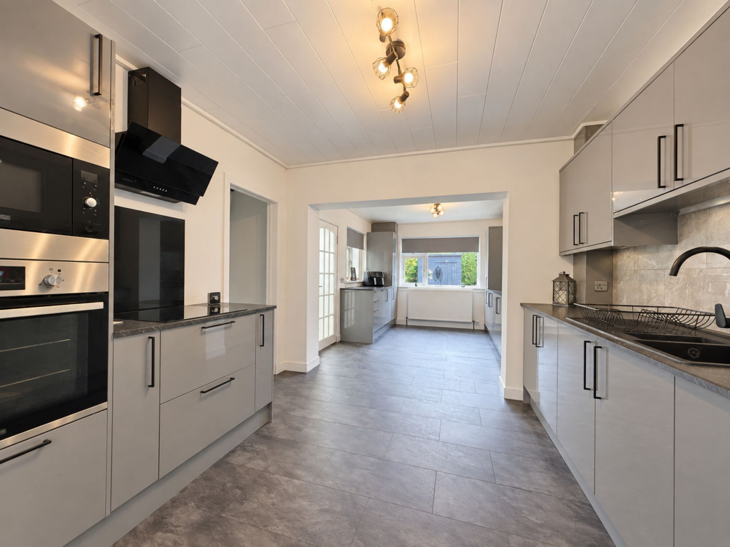 House in Kilmarnock, South Ayrshire - More