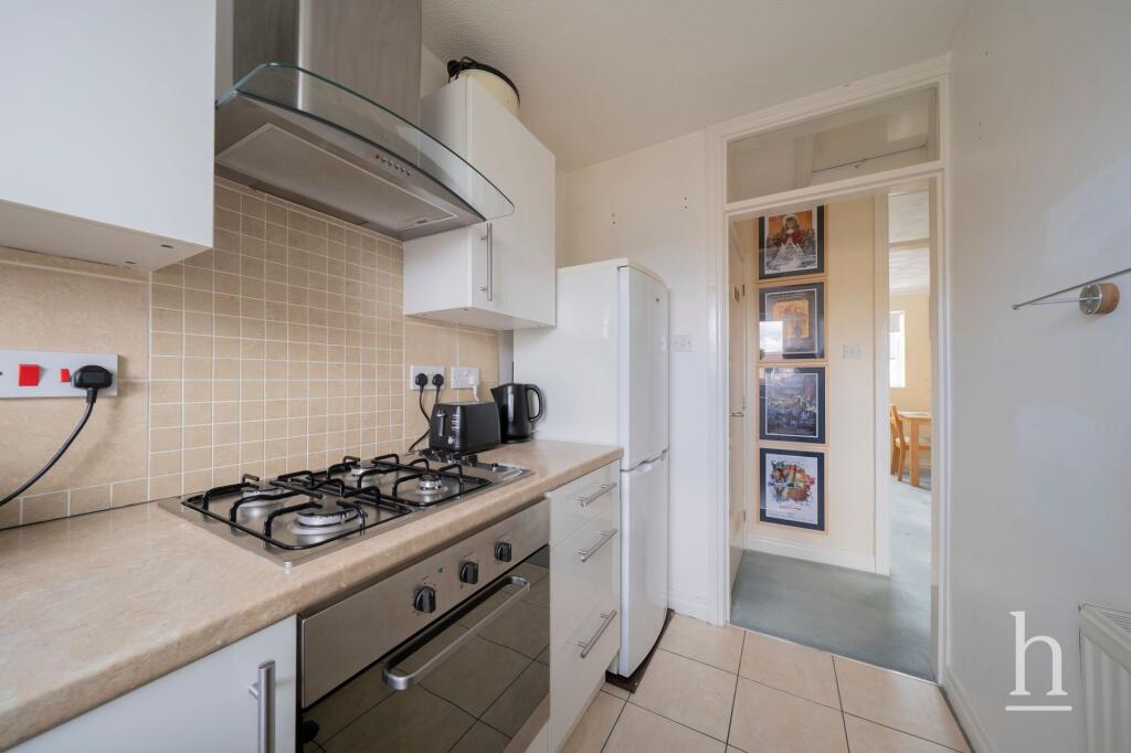 Apartment in Wirral, Liverpool City Region - View 5