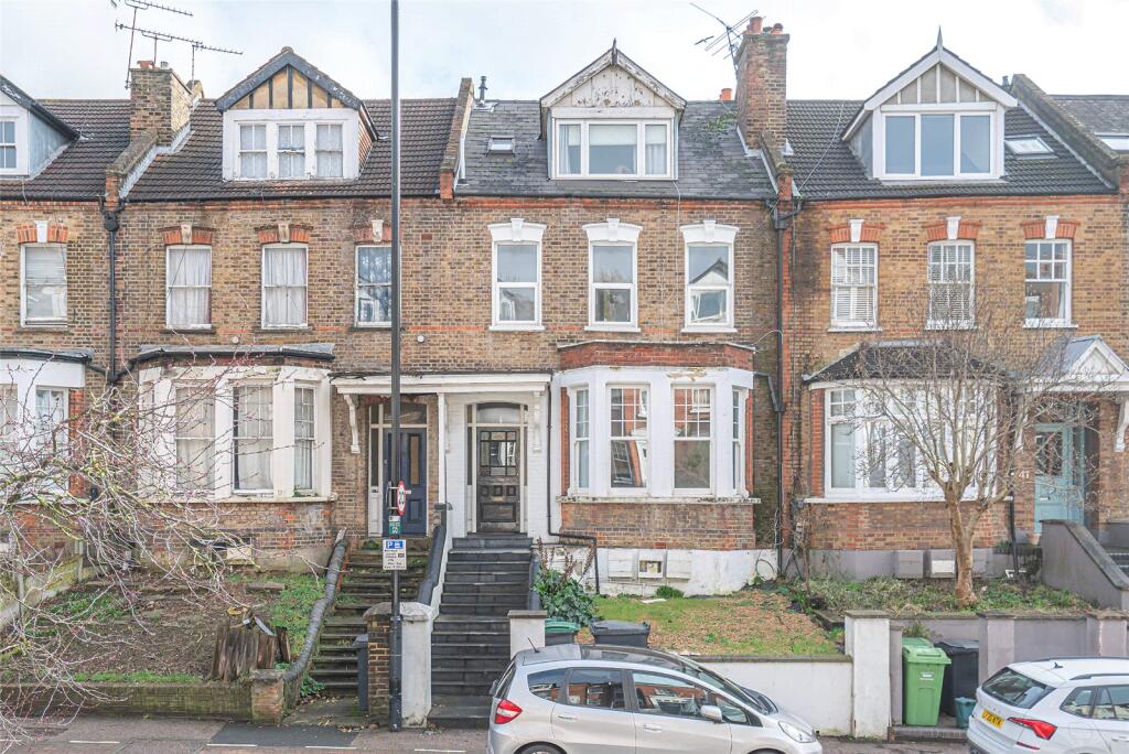Main image of property: Park Avenue, London, N22