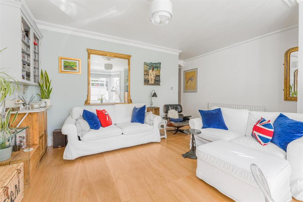 Apartment in London - View 3