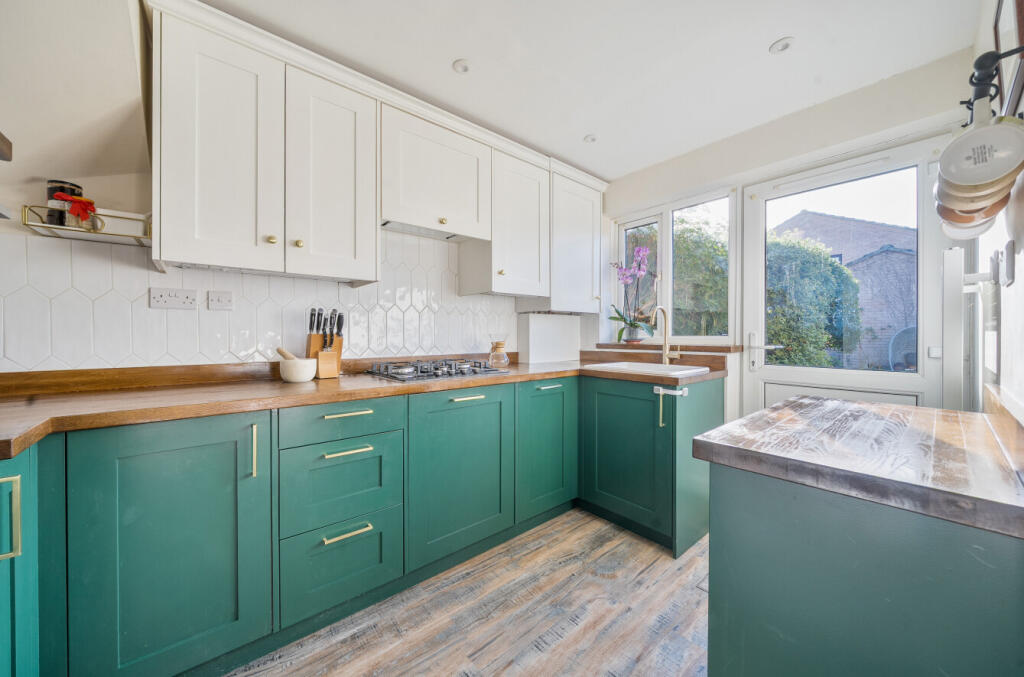 Sydmanton Road, Romsey, Hampshire, SO51 photo 3