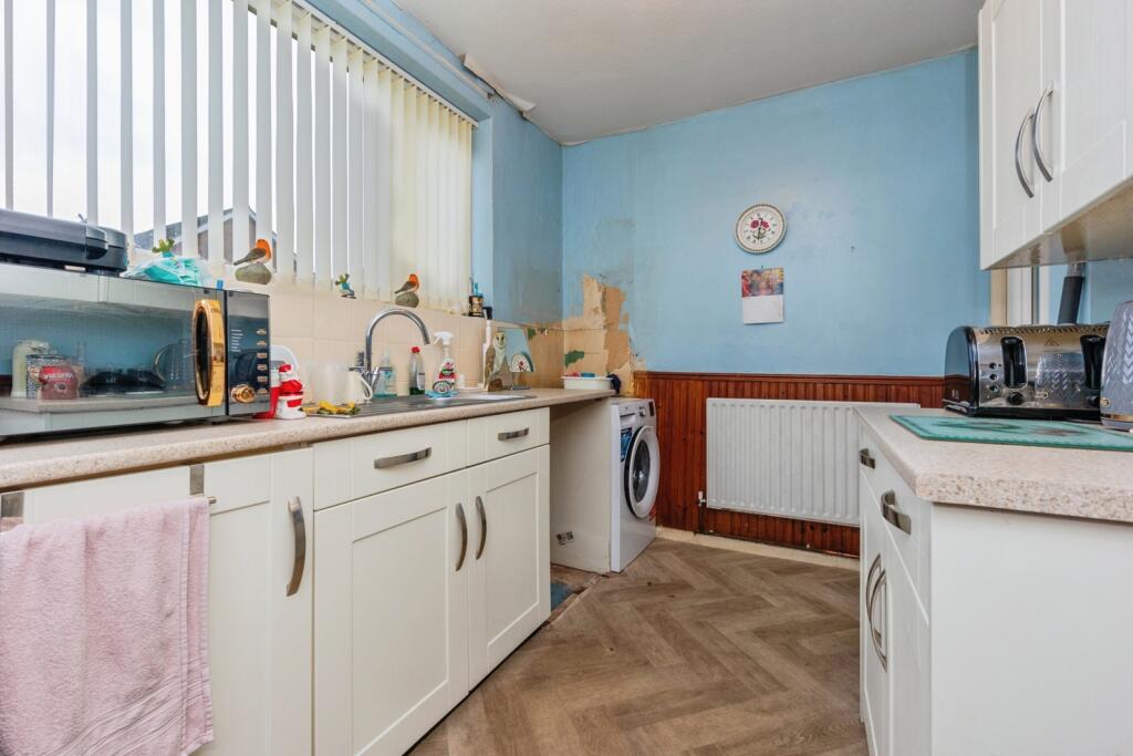 Palm Close, Sale, Greater Manchester, M33 photo 3
