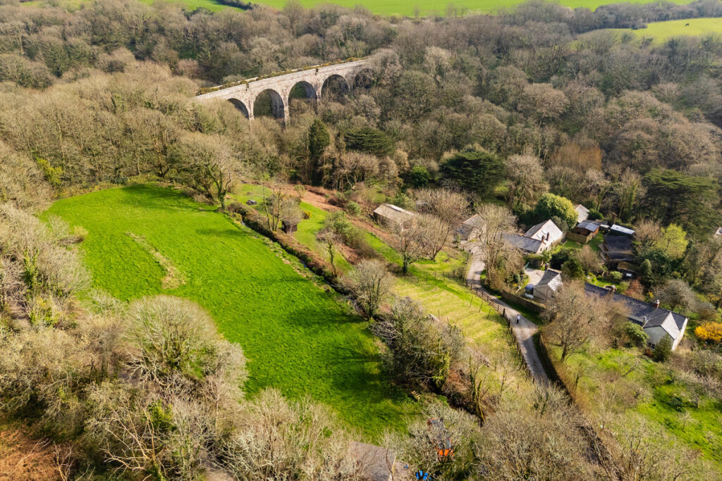 Main image of property: Versatile 7-acre estate with multiple dwellings, Lowertown