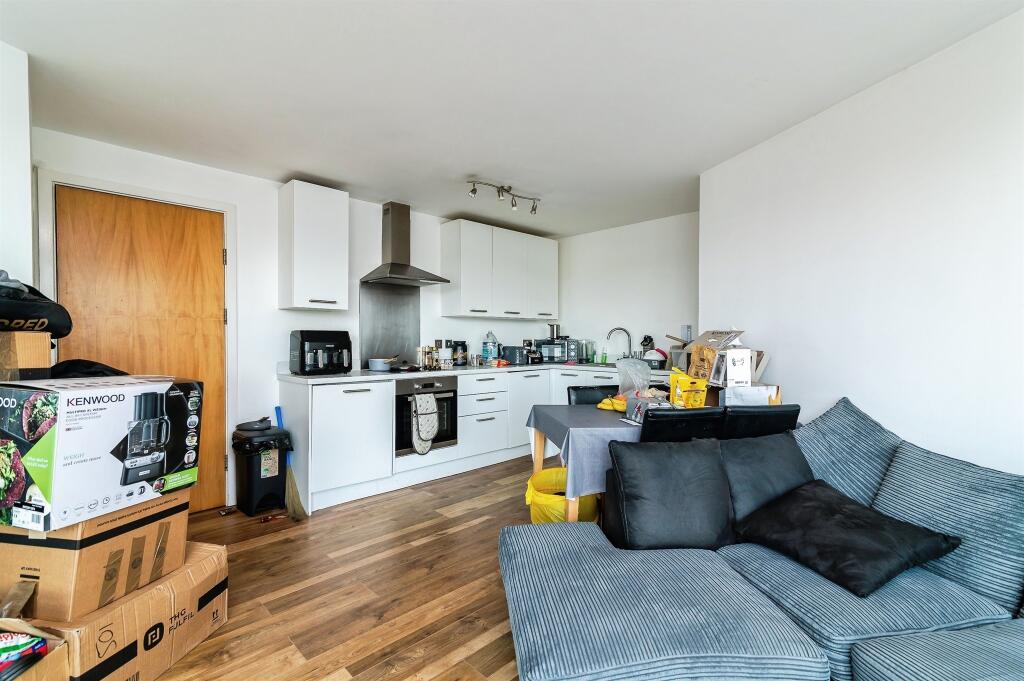 Apartment in Nottingham - View 4