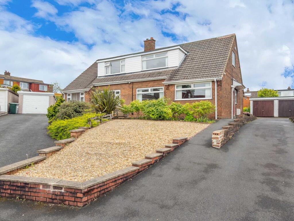 3-bed bungalow on Larch Close, Birstall, £226,000