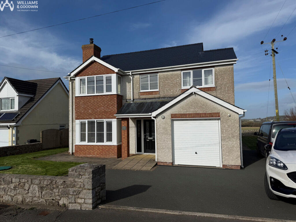 3-bed detached on Off the A4080, Hermon, Anglesey, LL62, £440,000
