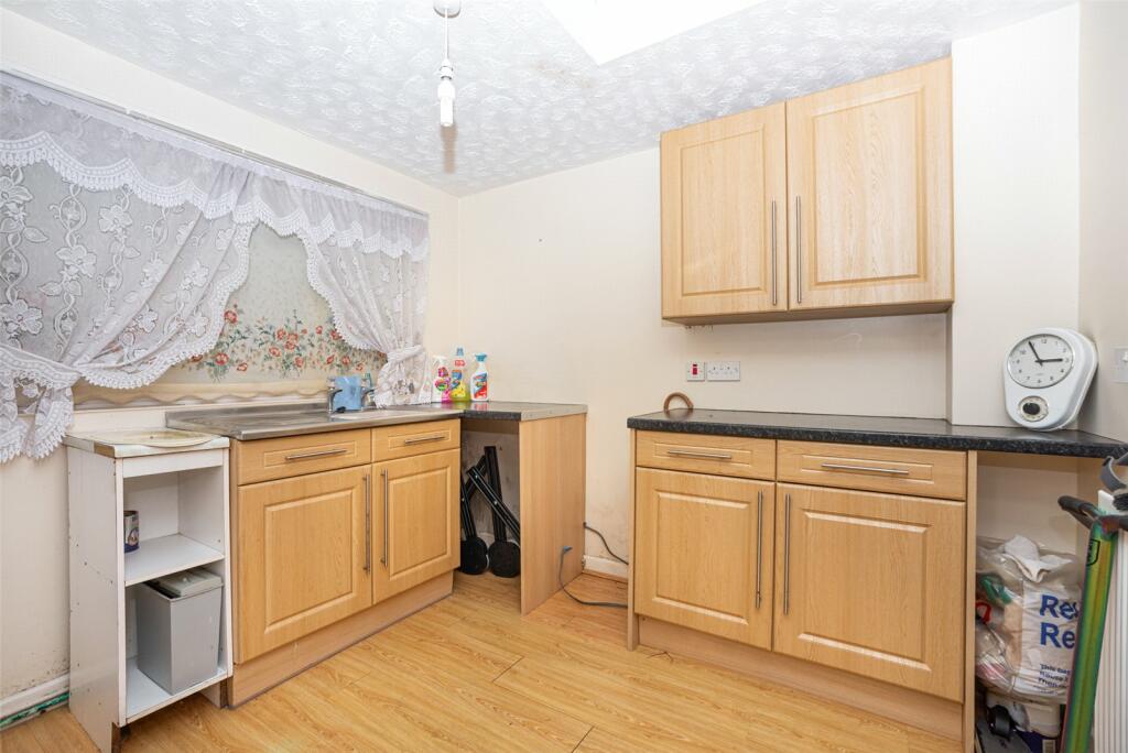 County Road, Penygroes, Caernarfon, Gwynedd, LL54 photo 3