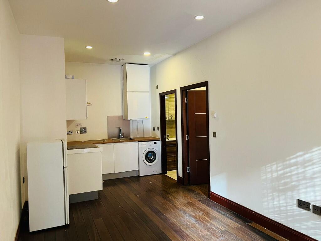 Main image of property: Bedford Park, Croydon, London, CR0