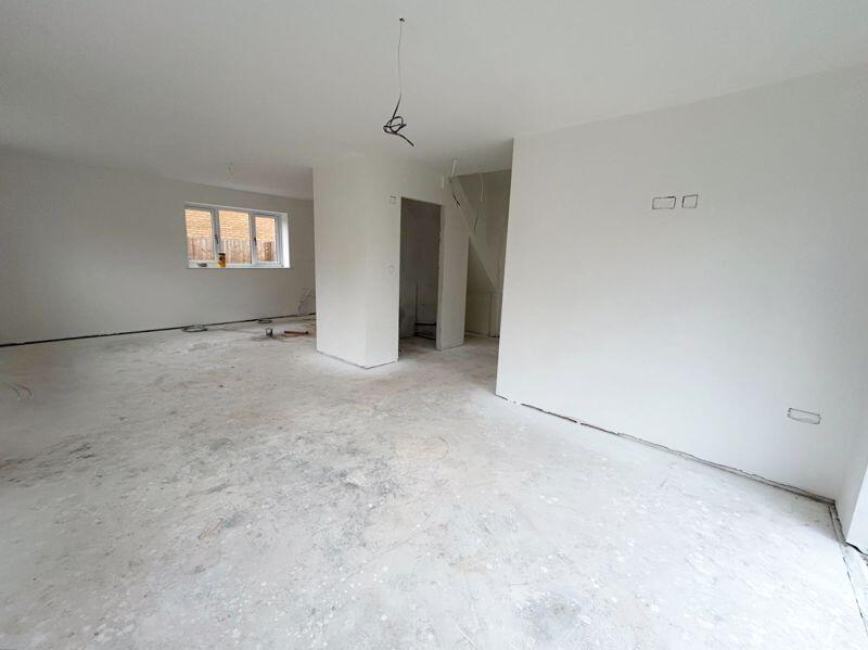 17 Roman Way photo 3
