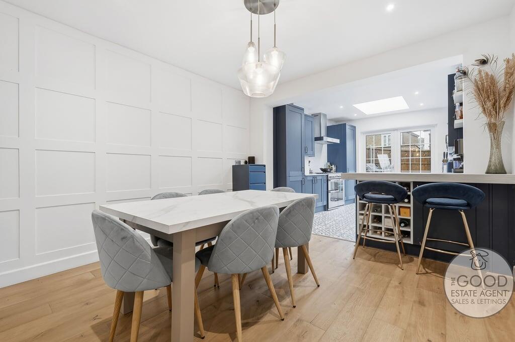 Main image of property: Forest Road, Loughton, IG10