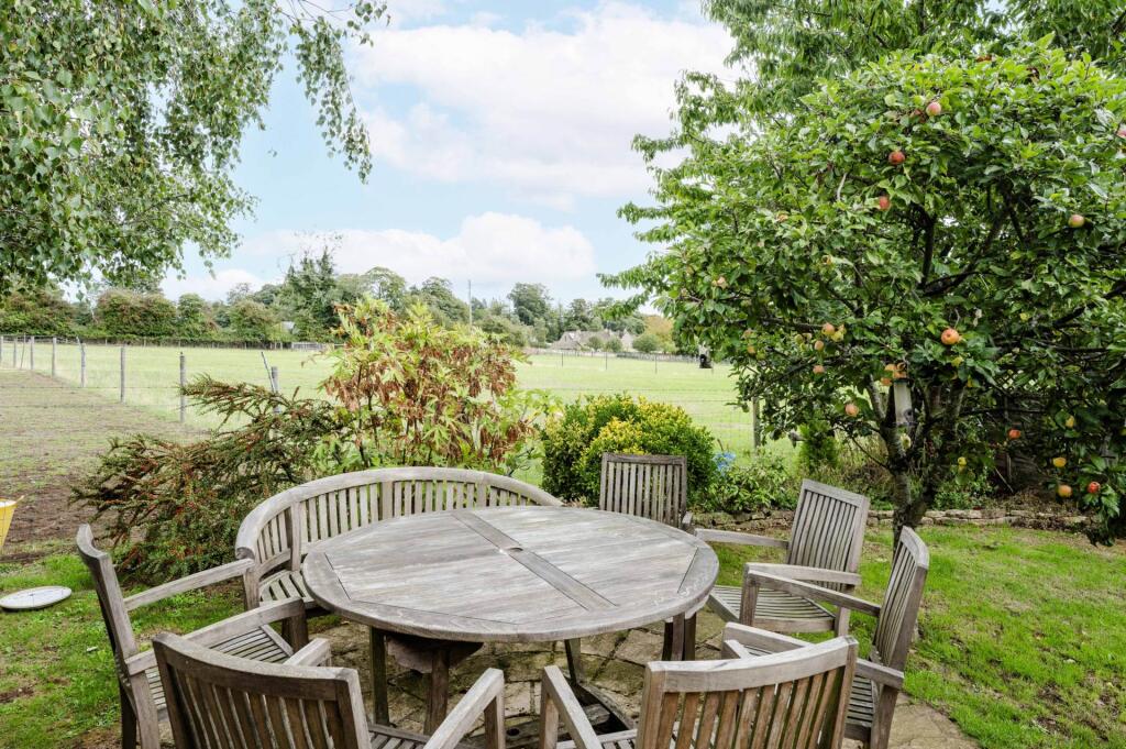 House in West Oxfordshire, Over Norton - View 4