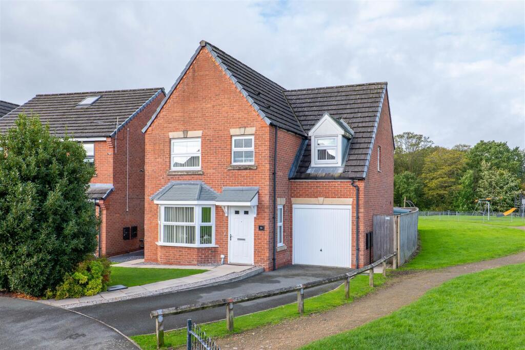 Main image of property: Parish Gardens, Leyland