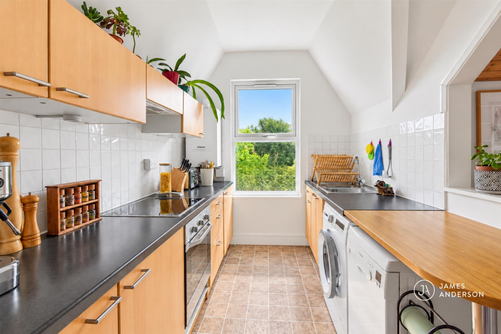 Apartment in London - View 5
