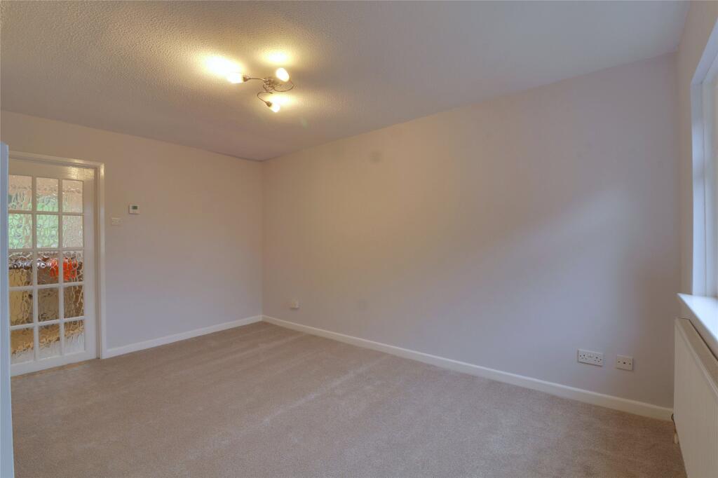 Roscoff Close, Torrington, Devon, EX38 photo 3