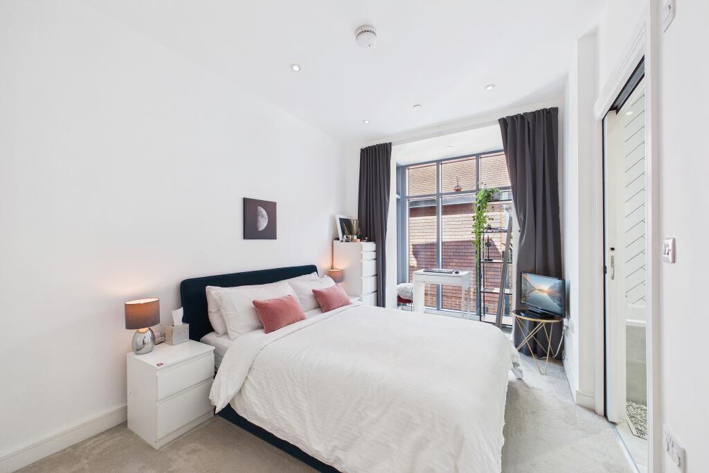 Apartment in London - View 3