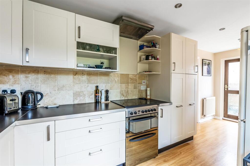 House in Tandridge, Godstone - View 4