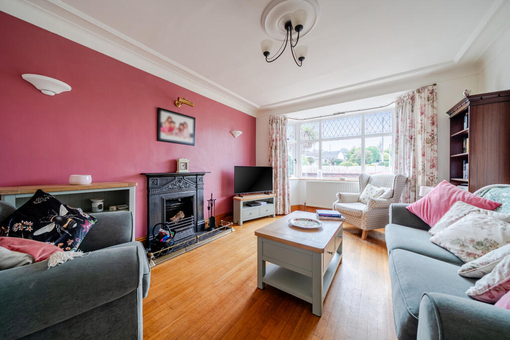 House in Mold, Pentre - View 3