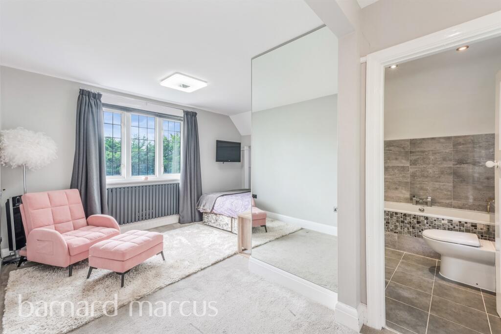 Shepherds Hill, Merstham, Redhill - More