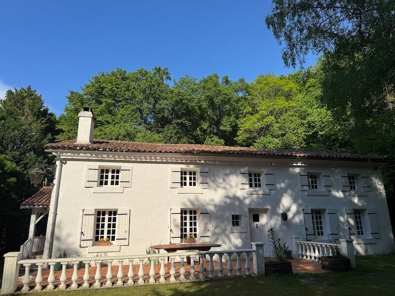 Main image of property: Chalais, Charente, Poitou-Charentes