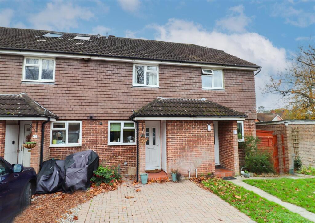 Main image of property: Coxmoor Close, Fleet