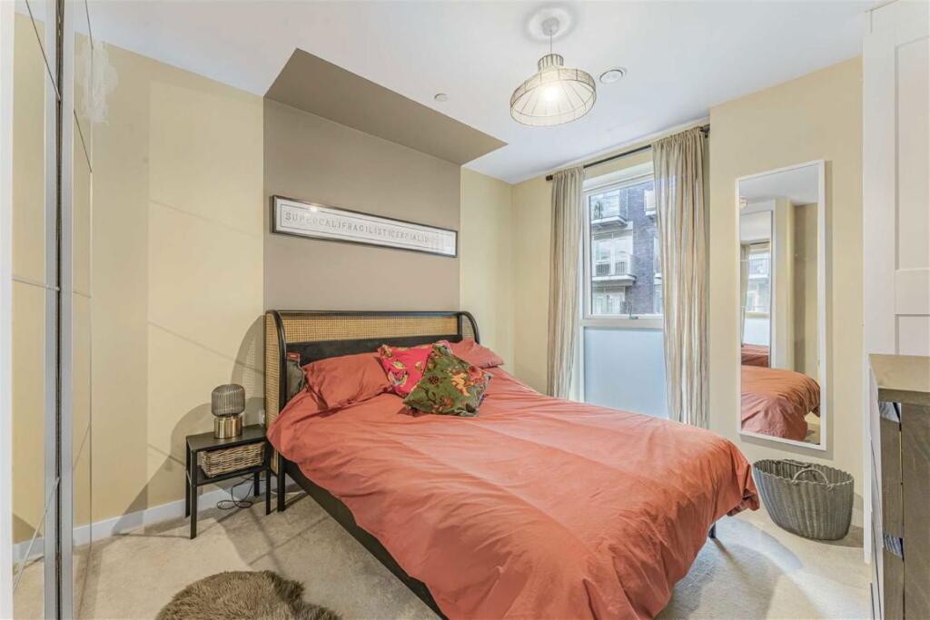 Apartment in London, Leyton - View 5