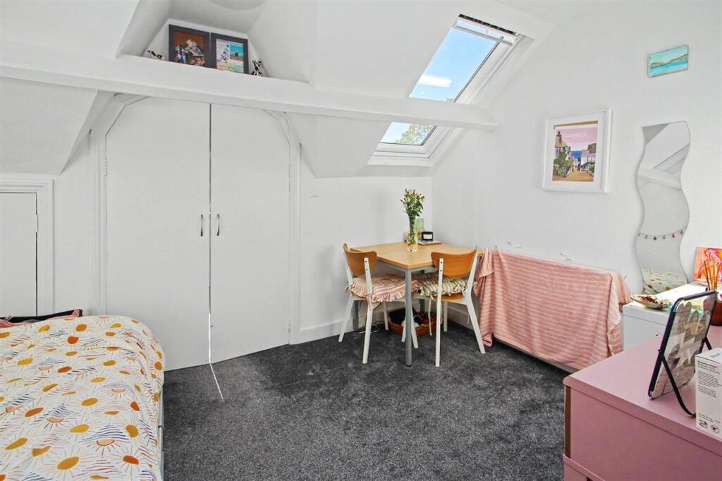 Apartment in Bedford, De Parys - More