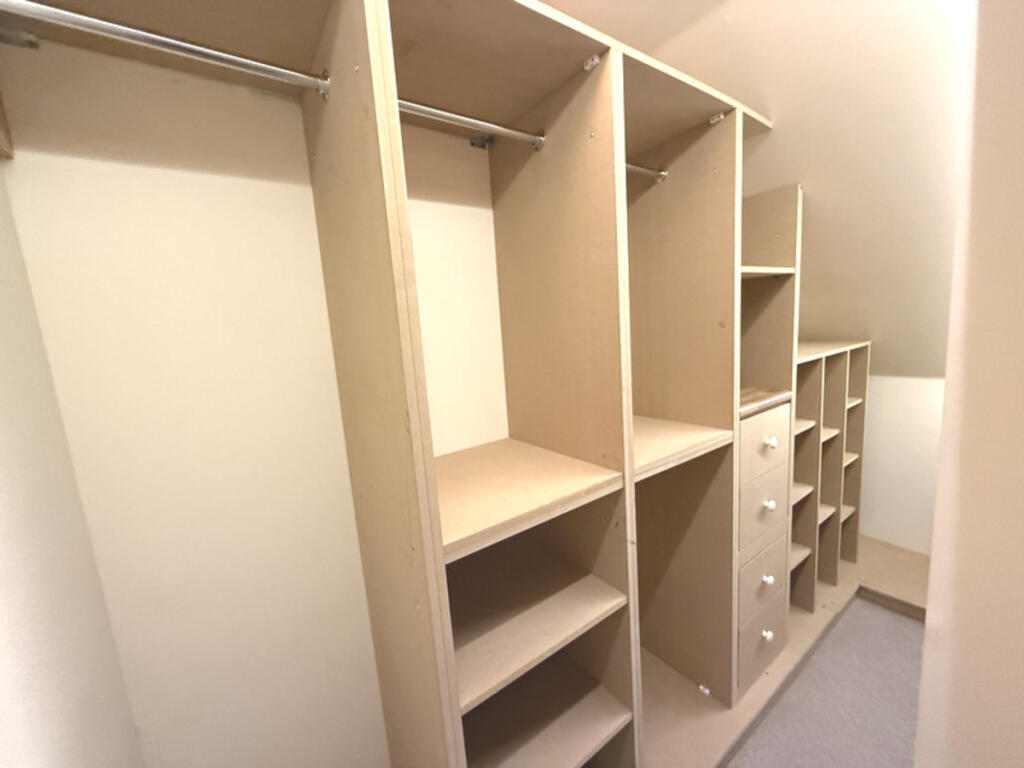 Apartment in Thornbury, Upper Morton - More