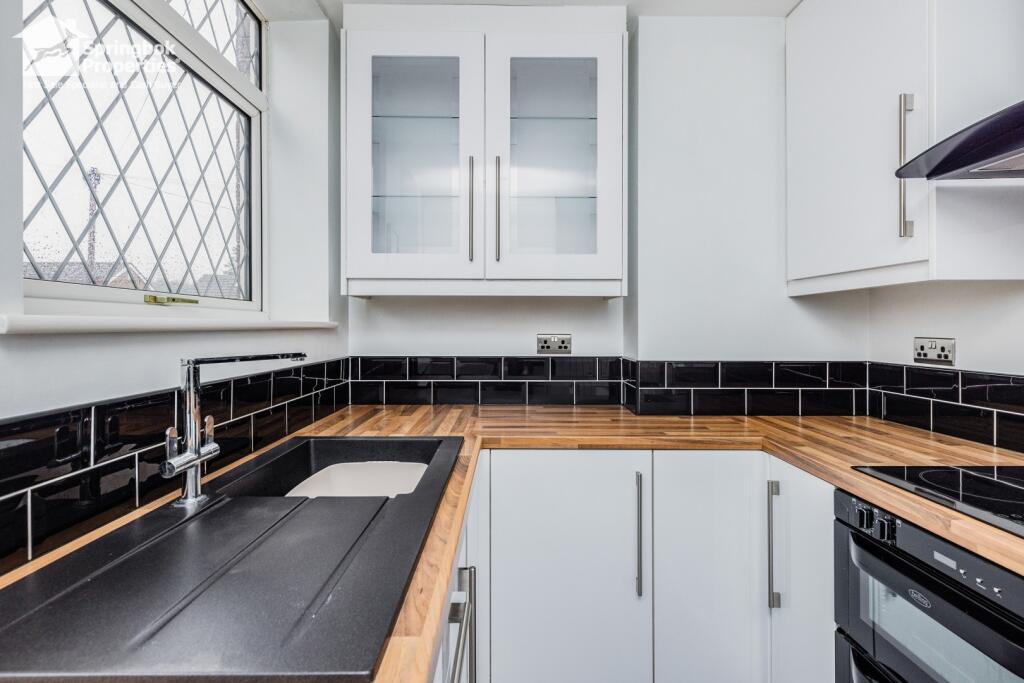 Additional image 10 of Mazebrook Crescent, Gomersal, Cleckheaton, West Yorkshire