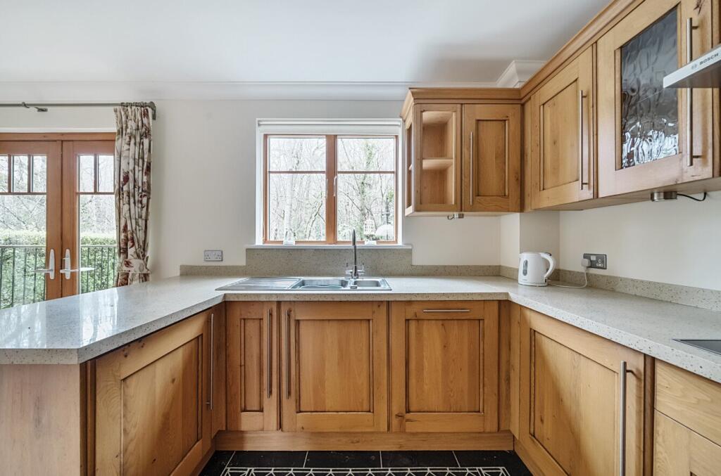 Apartment in Southampton - View 5