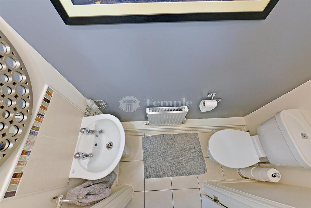 House in Mansfield, Forest Town - View 4